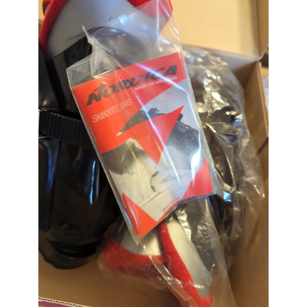 NEW Nordica‎ Super N01 L KIDS/BOYS/GIRLS US 3.5 Youth Ski Boots 215 - Picture 2 of 7